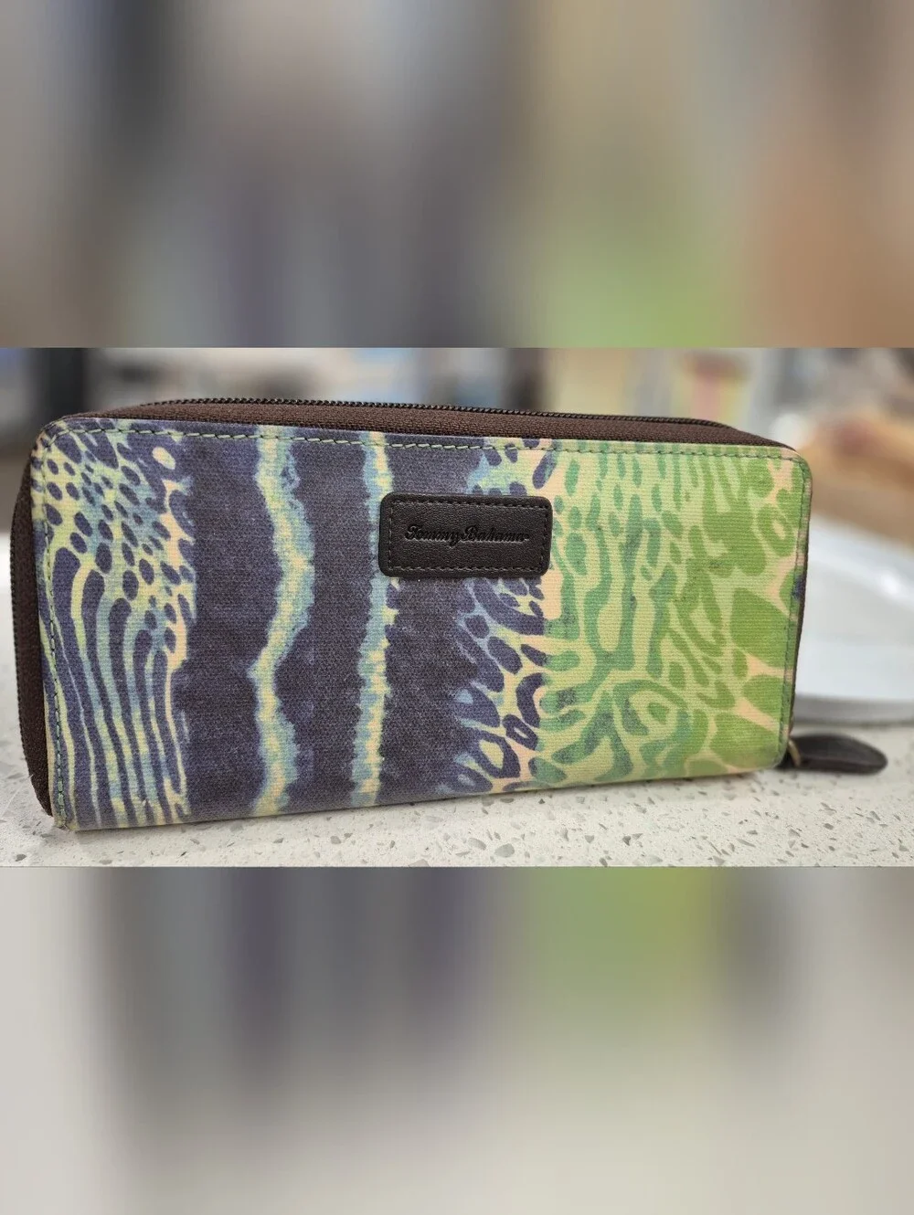 Tommy Bahama  Patterned Zip Wallet